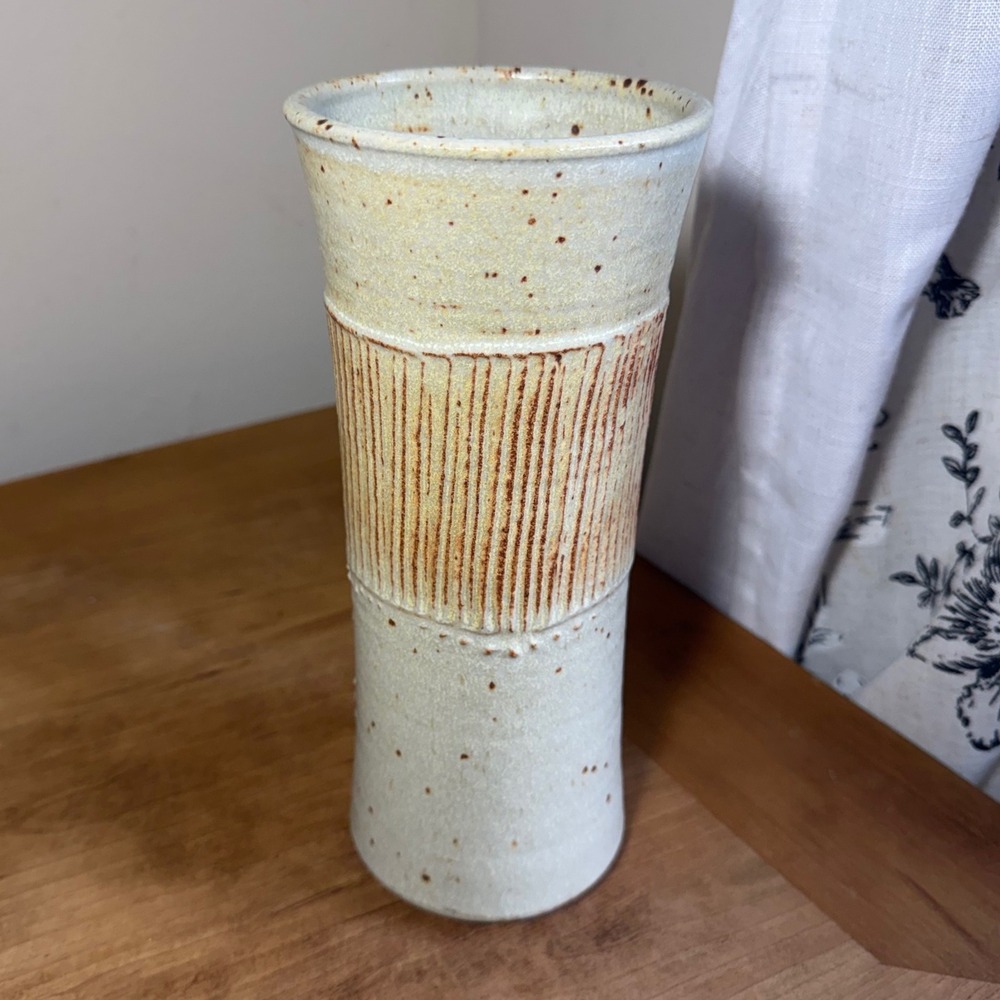 Deanna Nichols Studio Pottery Cylindrical Vase Textured Speckled Cream Rust 10in